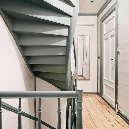 Dinbnb - History Meets Modern I 3-story House * برغن