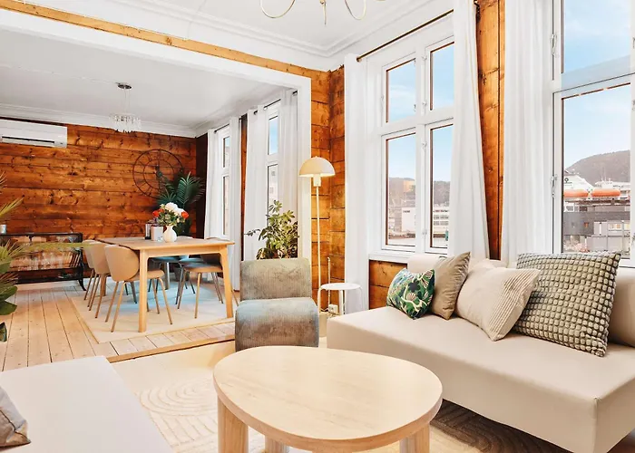 Dinbnb - History Meets Modern I 3-story House 卑爾根