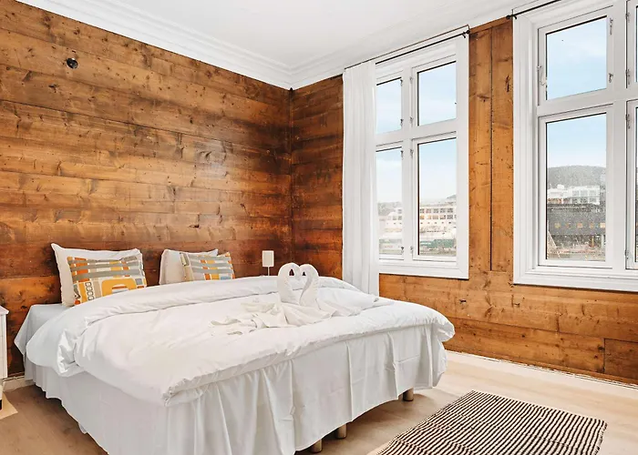 Dinbnb - History Meets Modern I 3-story House * 卑爾根